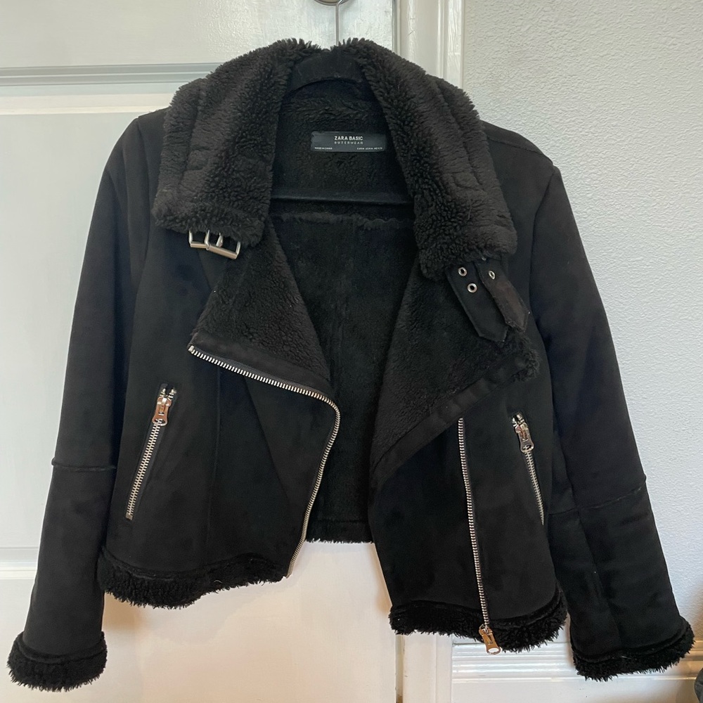 ZARA - Women’s Black Outerwear Sherpa and Suede Biker Jacket, Size M